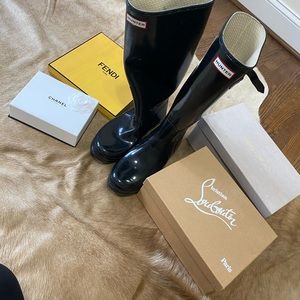 Like new women’s hunter boots